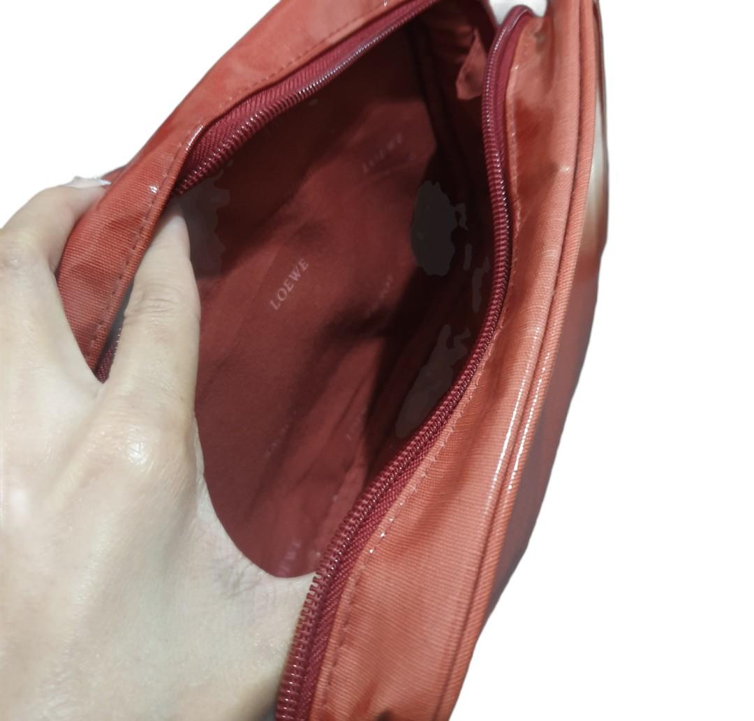 LOEWE Make Up/Toiletry Pouch (Category: Luxury Bags & Wallets) located in Bulacan. Submitted by shopyourstyleph (Listing ID 1074819237, Image 3). Description: Gently used. Well loved. 💕 RANK SA ( Excellent Condition ).