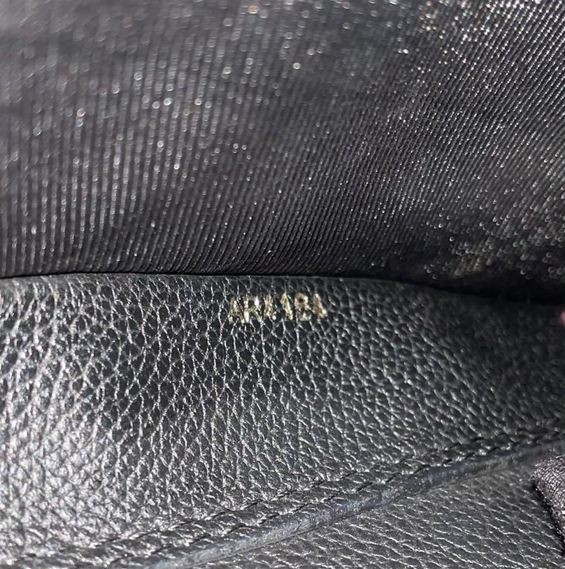 LOUIS VUITTON Lock Me - Cabas Tote Bag Shoulder Bag Leather Noir M42291