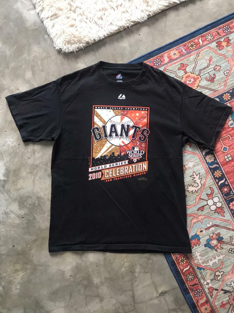 San Francisco Giants 2010 World Series Celebration T-Shirt SZ XL Majestic  Black