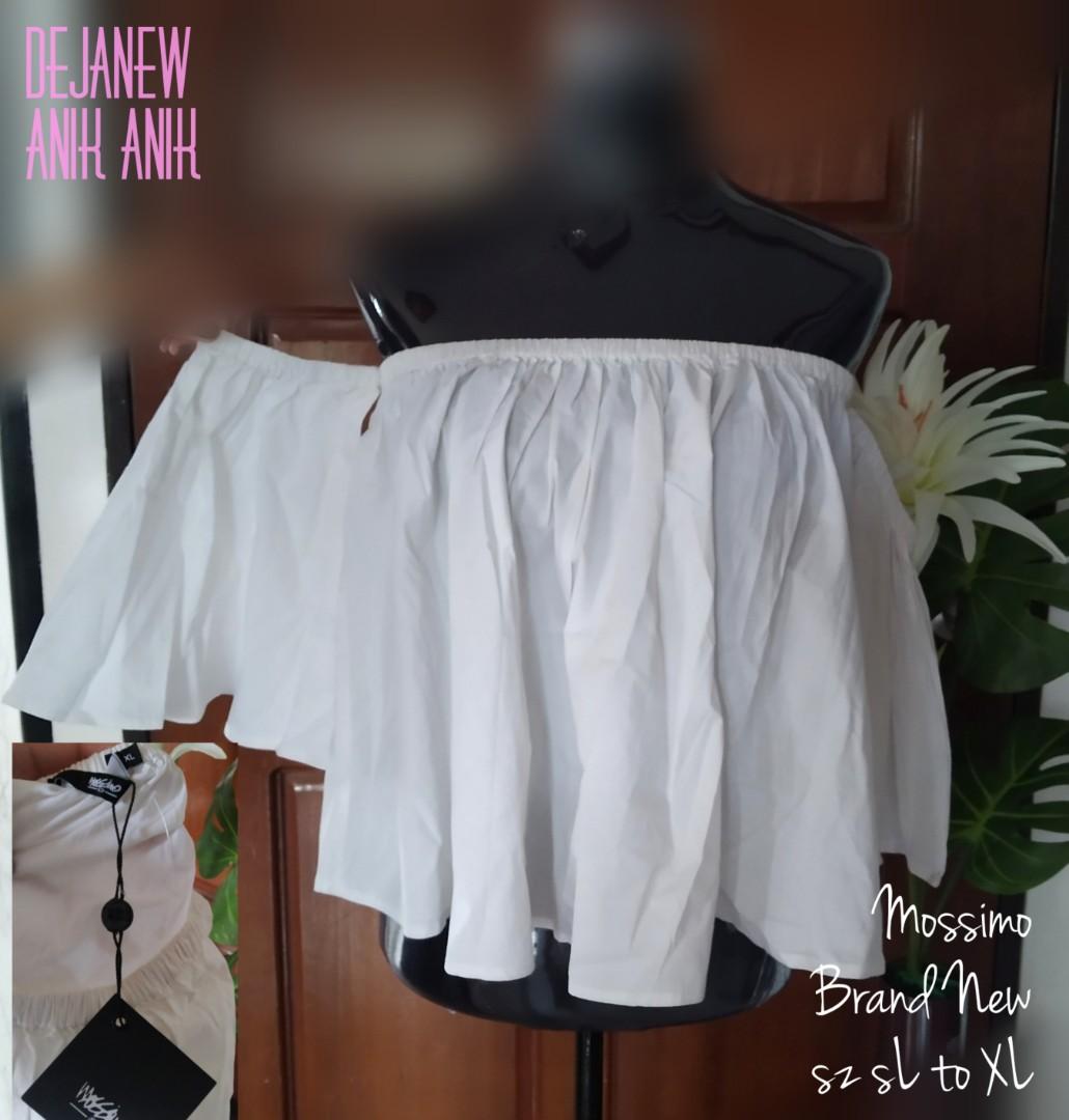 Mossimo white off ahoulder top brand new (Category: Others Tops) located in Manila. Submitted by keri.queri (Listing ID 1074759951, Image 1). Description: Brand new with tag no other pictures price negotiable (bigger discount for 6pcs & up) Cash on pick up @95 small box LBC anywhere in the country.