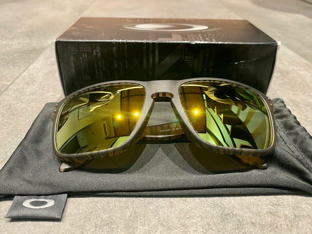 Oakley holbrook sepia top