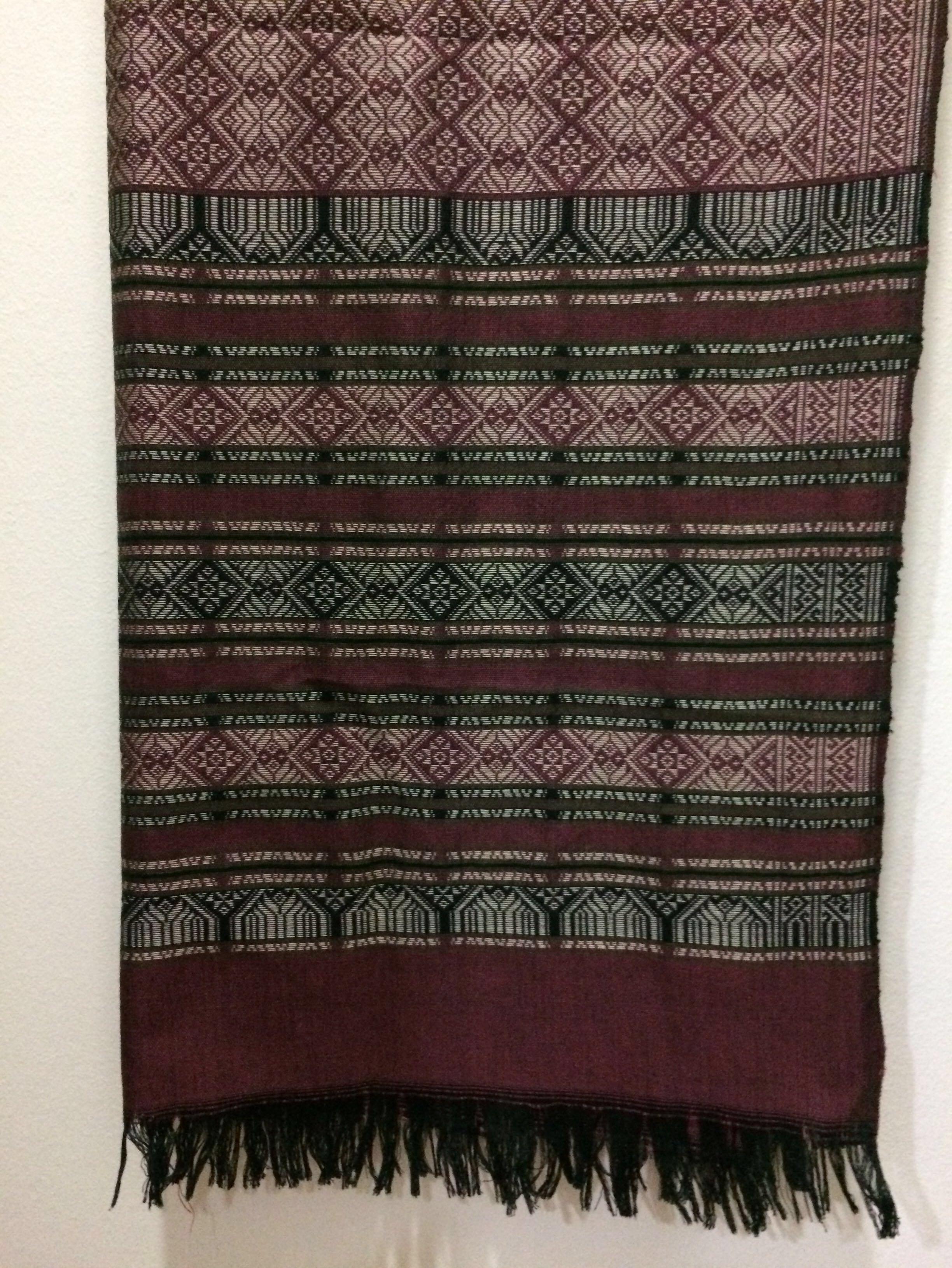 Table runner (Category: Cushions & Throws) located in Singapore. Submitted by bits_odds (Listing ID 1038996270, Image 2). Description: Beautiful table cloth or a sofa throw-blanket.🌸🍃 For 1.6m &/or 1.8m long dining table. Size approx 26inch x 79inch. Bought from a shop@great world city. .