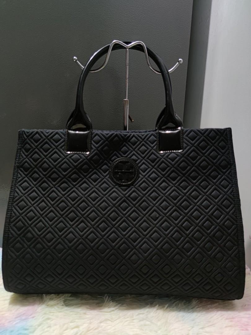 Tory Burch Ella Quilted Tote Bag Original, Luxury, Bags & Wallets on  Carousell
