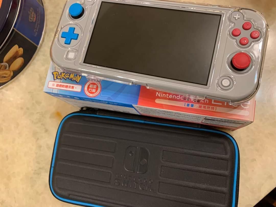 二手新淨任天堂ns Nintendo Switch Lite 主機pokemon 寶可夢劍盾限定版主機包括主機充電器盒 電子遊戲 電子遊戲機 Nintendo 任天堂 Carousell