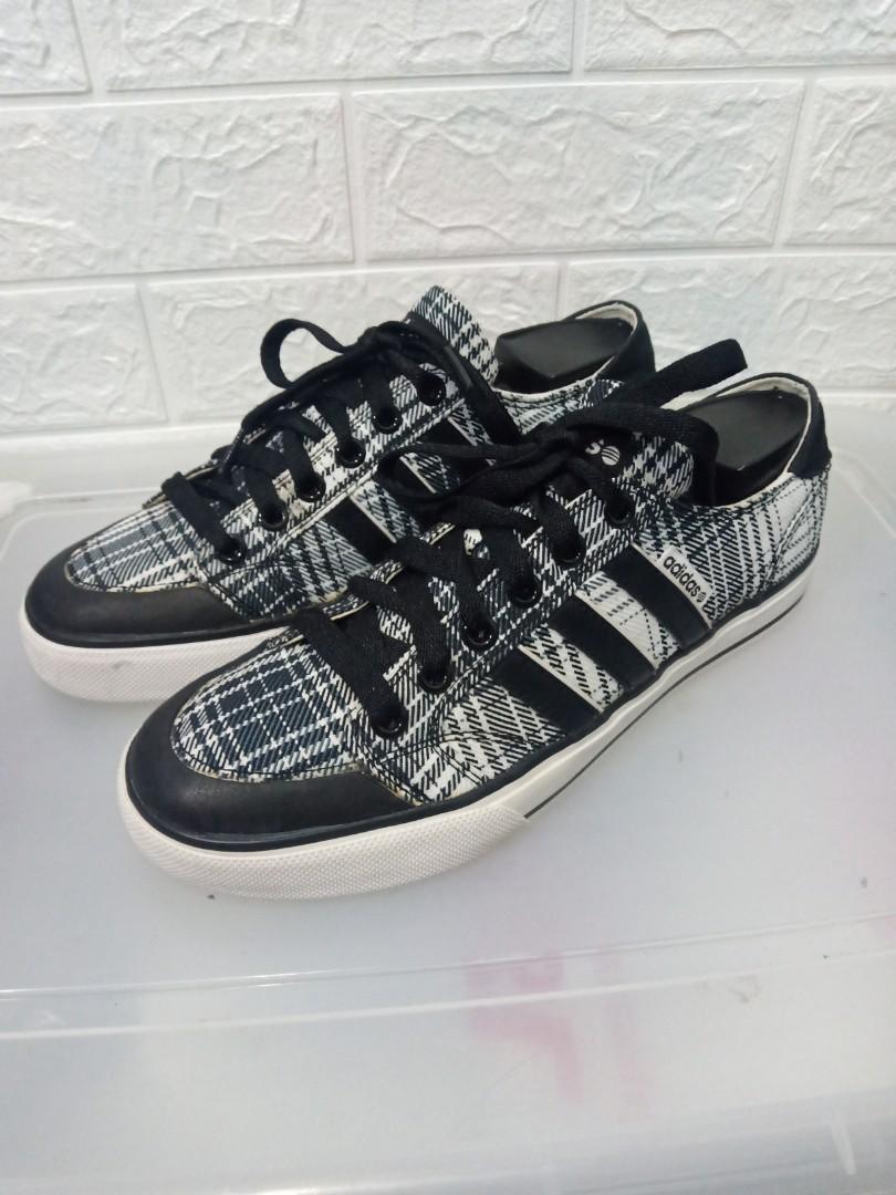 Adidas NEO Vibetouch