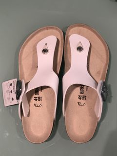 （分類：）位於 。 由 sneakerheadmonster 提交（商品編號 1033523598，圖片 1）。簡介： 。