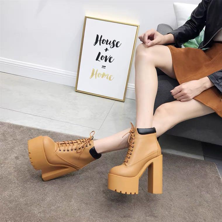 Chunky heels platform hotsell boots