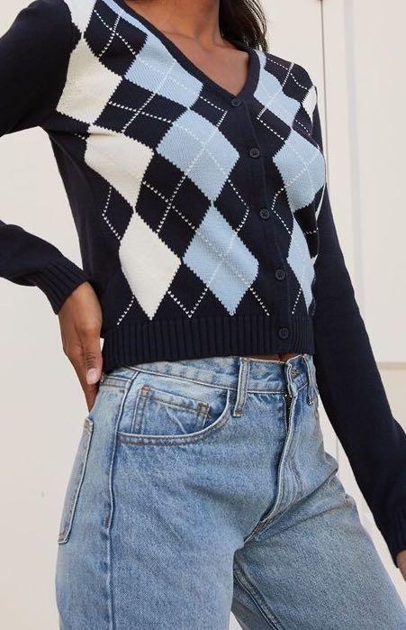Brandy Melville Elizabeth Women S Fashion Tops Others Tops On Carousell