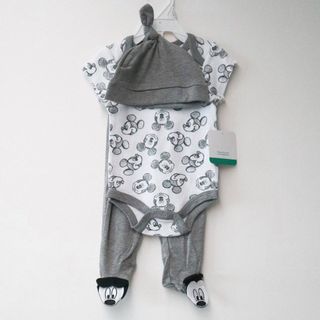 (Category: ) located in . Submitted by rochellaexclusif (Listing ID 1074888676, Image 1). Description: .