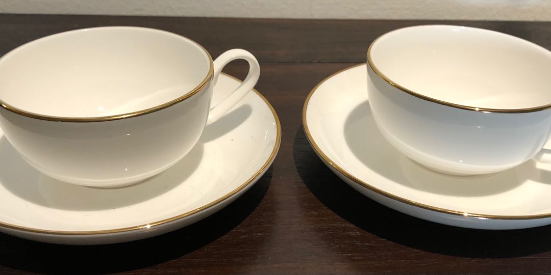 Dynasty fine bone China set of teacups and saucers, Furniture & Home
