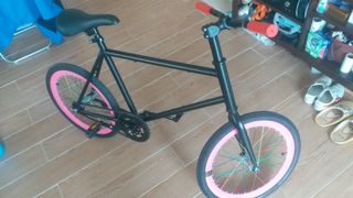 （分類：）位於 。 由 rickyhkoa 提交（商品編號 1074894445，圖片 1）。簡介： 。