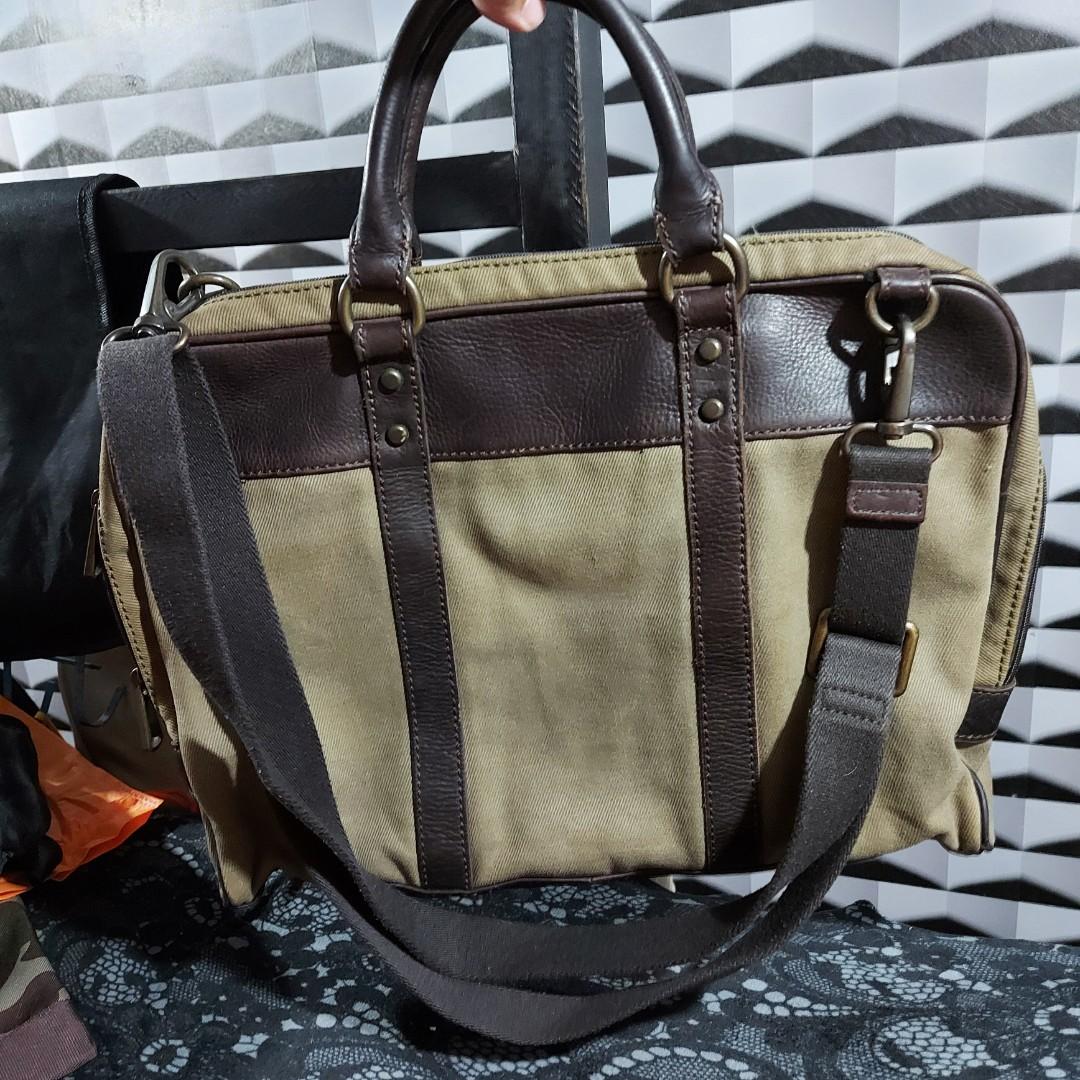 Fossil laptop bag, messenger bag, Men's Fashion, Bags, Briefcases on Carousell
