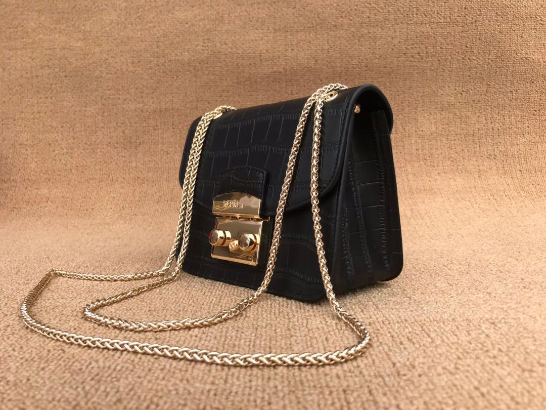 Furla metropolis belvedere shop