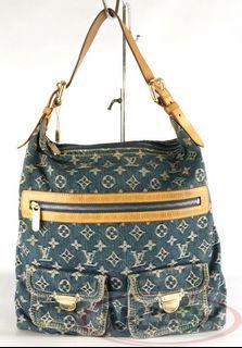 Designer Bags Pawnshop Buyer Manila - Louis Vuitton Monogram Sirius 50 Soft  Sided Suitcase Bag, Luxury, Bags & Wallets on Carousell
