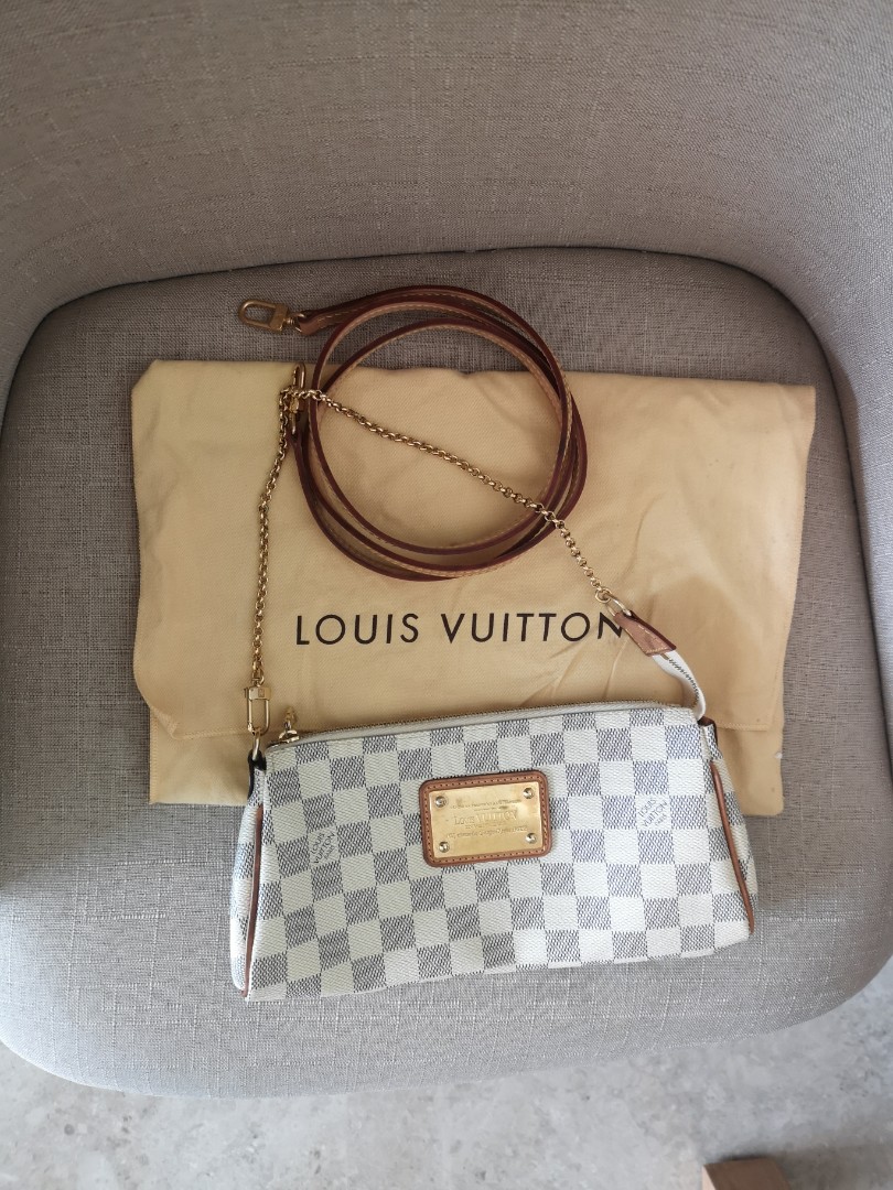 Eva leather clutch bag Louis Vuitton Beige in Leather - 35761575
