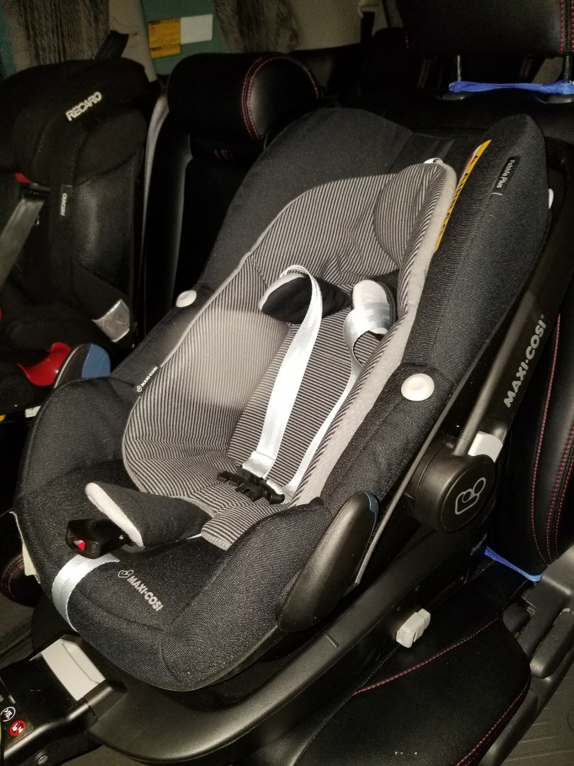 Maxi Cosi Pebble Plus car seat連Iso fix底座及腳架, 兒童＆孕婦用品, 外出用品, 外出用品 安全座椅