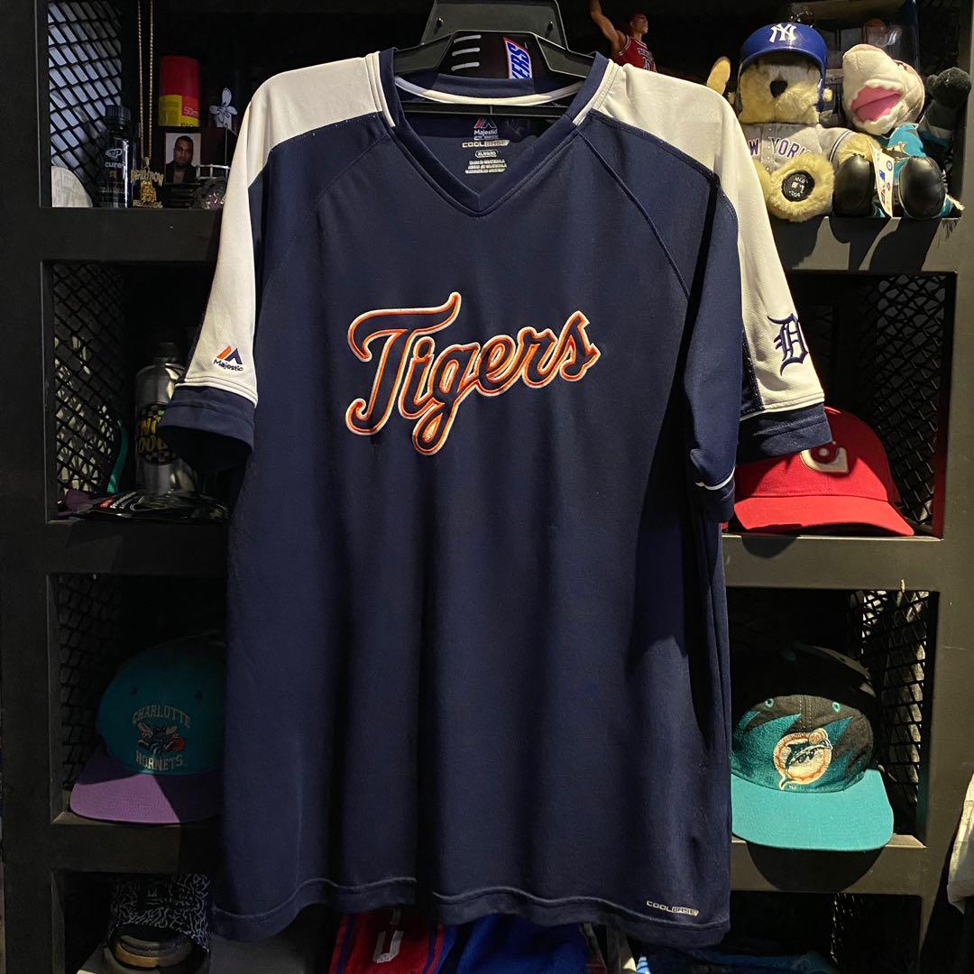 Vintage 80s Detroit Tigers Shirt, Men's Fashion, Tops & Sets, Tshirts &  Polo Shirts on Carousell