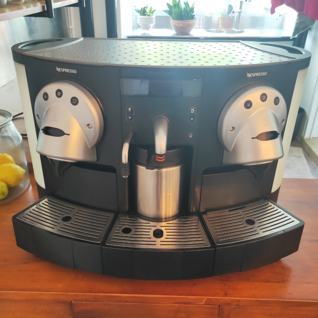 Nespresso machine Gemini CS220 professional coffee capsules machine, TV