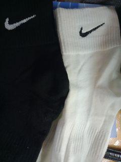 Nike中筒襪