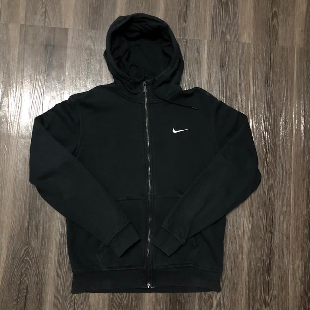 Nike hoodie small swoosh clearance