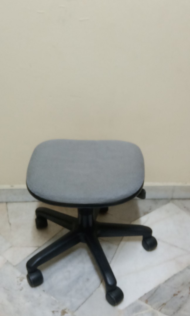 Office chair without back support clearance