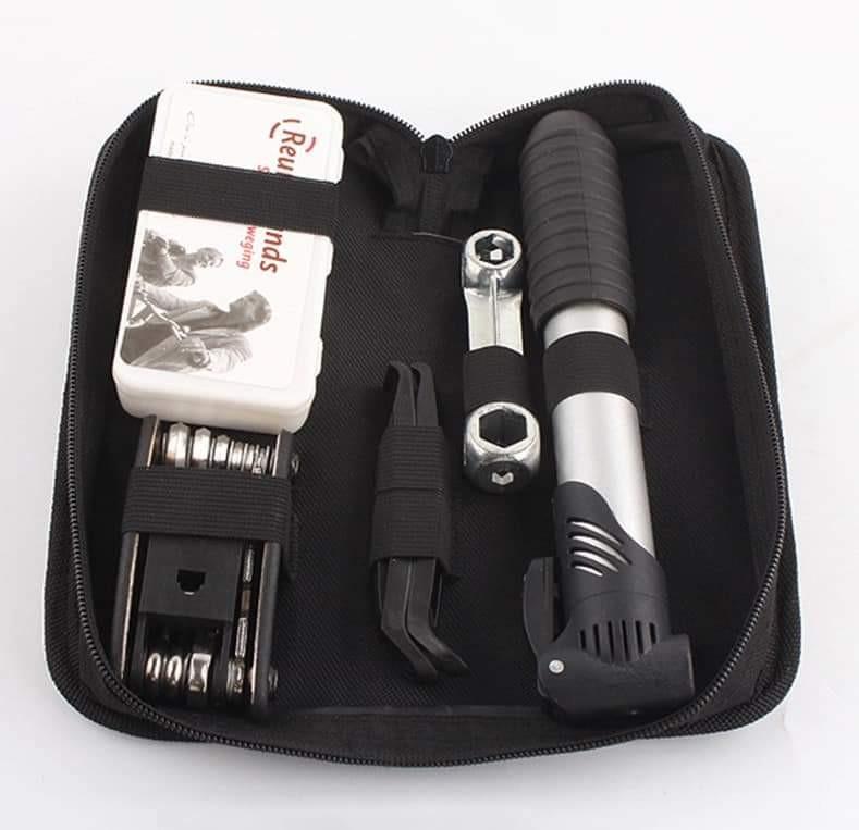 Portable Bicycle Repair Kit (Category: Bicycles) located in Mandaluyong City. Submitted by shopmla (Listing ID 1074974558, Image 3). Description: Portable Bicycle Repair Kit With Tire Repair Tool With Pump P399. per set Sf applies Bdo Bpi family Gcash.