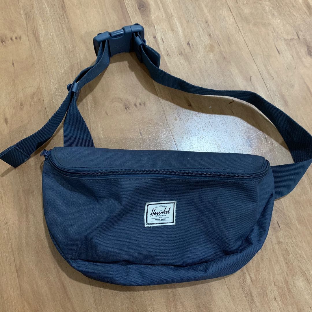 Tas 2025 pinggang herschel