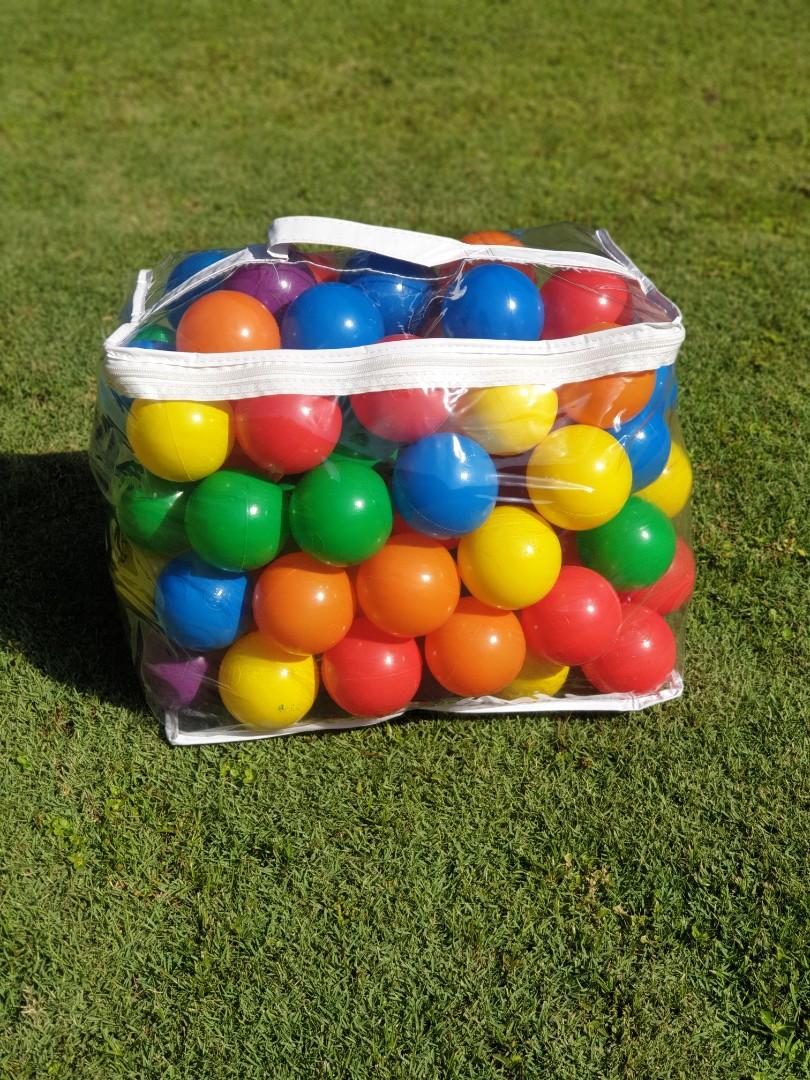 Toys r us ball pit top