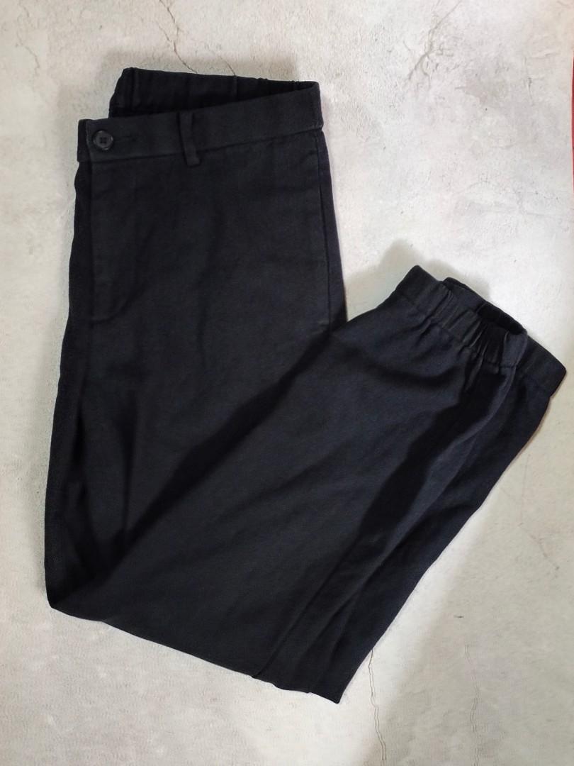Uniqlo Dark Blue Pants (Category: Other Bottoms) located in Pasig City. Submitted by chaiabundo (Listing ID 1074890985, Image 1). Description: ✅ Size: 30-33 inches ✅ Length: 36.5 inches ✅ Washed and ready to wear ✅ Please check 2nd photo for close up ✅ What you see is what you get.