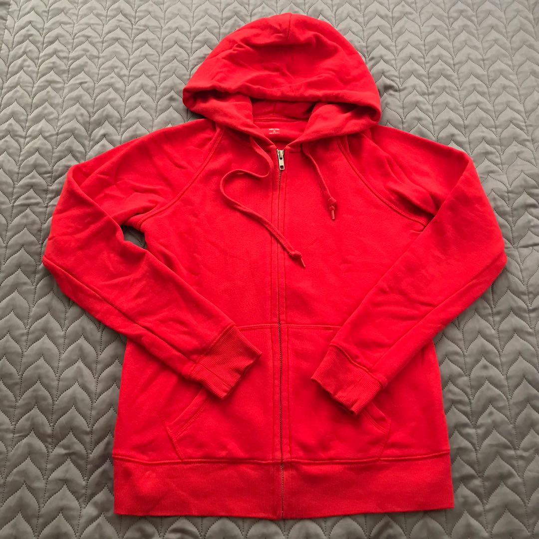 Uniqlo red jacket sales