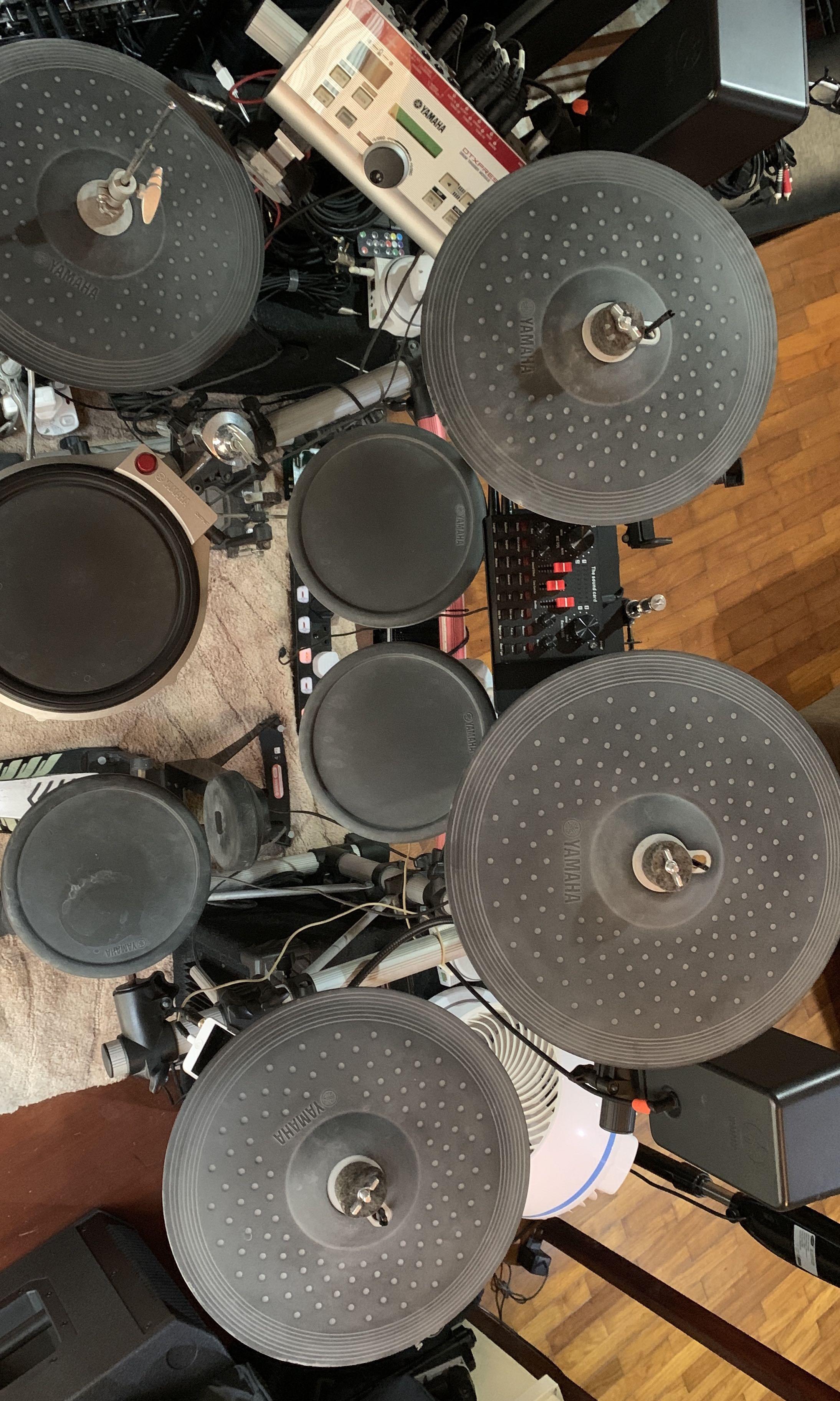 Yamaha DTXpress 4 Electronic Drum set with 2 Speakers & 2 Subwoofers, Hobbies & Toys, Music