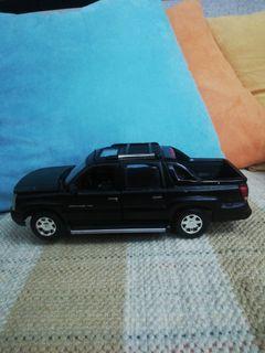 2002 Cadillac Escalade EXT Pickup Truck with Sunroof