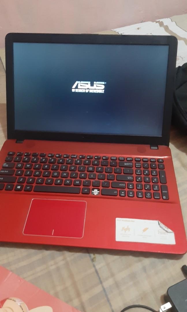 ASUS (Category: Laptops & Notebooks) located in Las Pinas. Submitted by clevertiger_18fro90 (Listing ID 1075161181, Image 3). Description: Selling my preloved asus laptop for only 3,5k with orig charger, mouse and laptop bag. issue: natanggal ung letter O, pero nireplace ba ng bago tinanggal ung sa baba ung hndi naman ginagamit 😅 rfs: need cash po msg me for specs las pinas loc. pickup or lalamove.