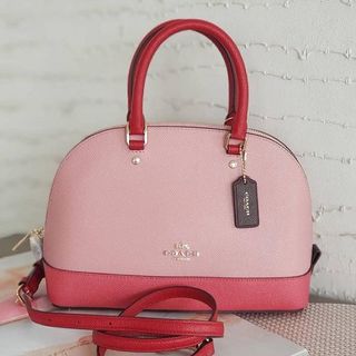 (Category: ) located in . Submitted by luxeshop4less (Listing ID 1075252611, Image 1). Description: .