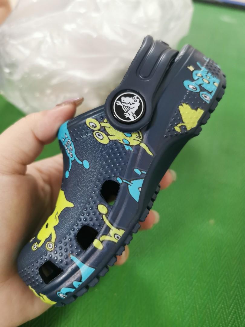 Kids crocs size 7 shop