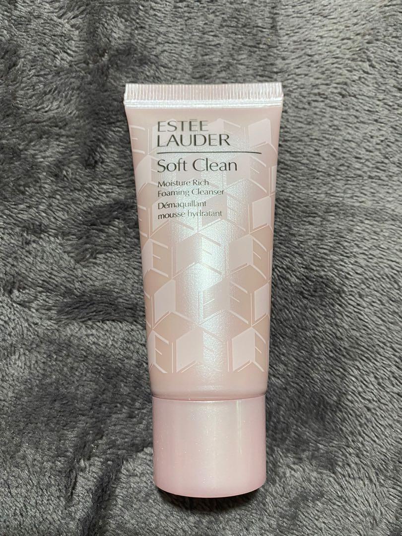 soft clean moisture rich foaming cleanser