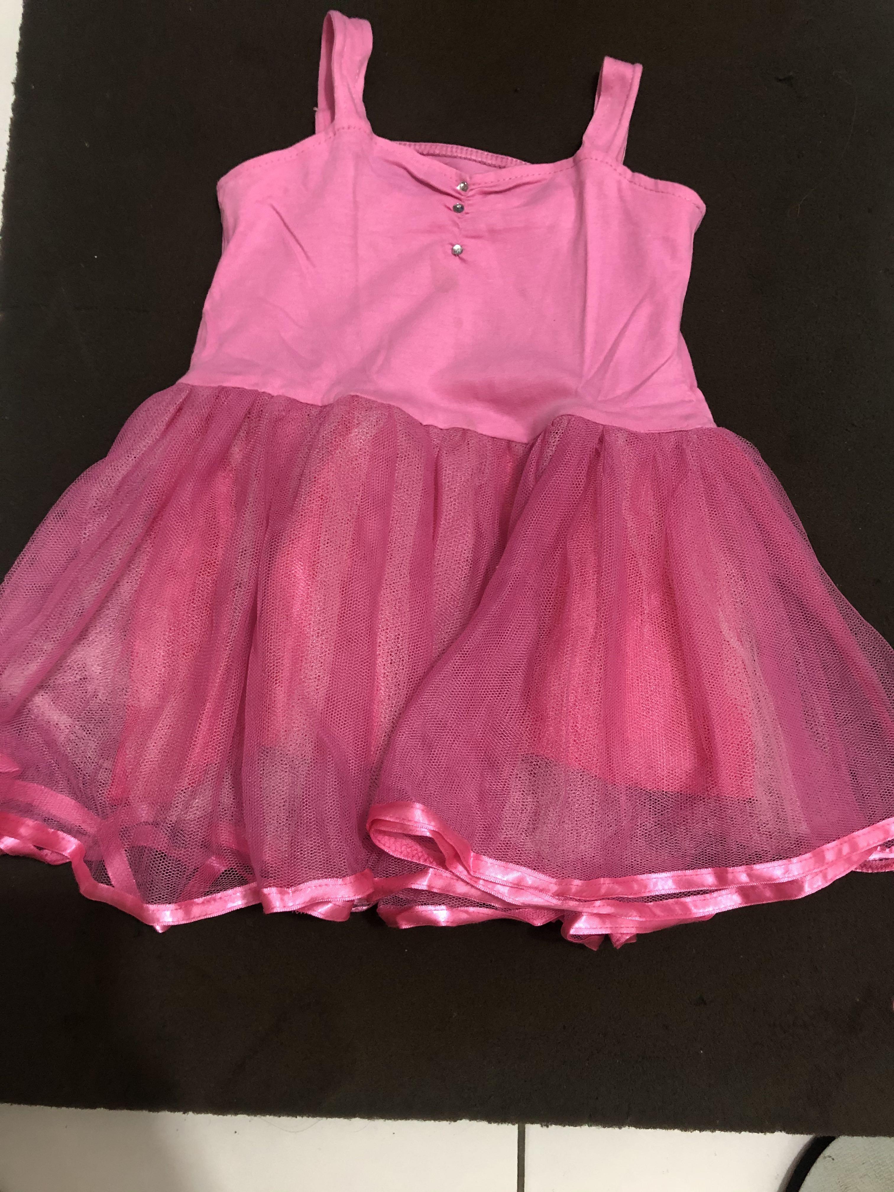 gaun pink colour