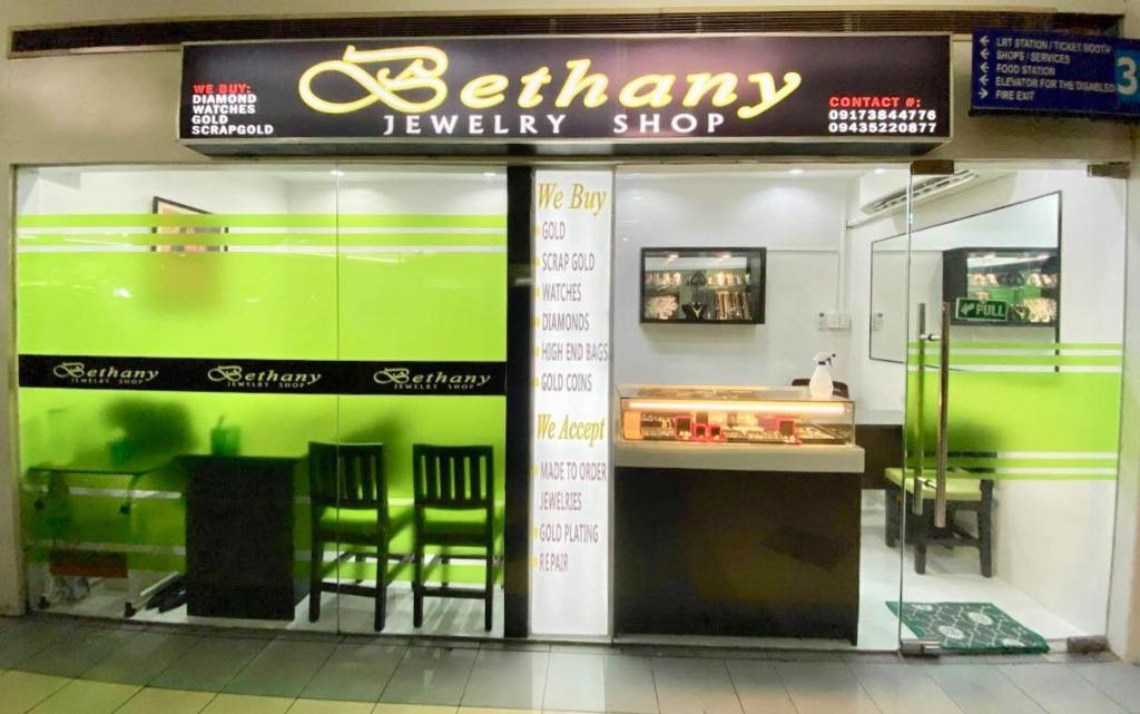 GOLD JEWELRY BUYER (Category: Luxury Accessories) located in Quezon City. Submitted by jewelrybuyermetromanila (Listing ID 1075185314, Image 2). Description: BUYING ALL KINDS OF JEWELRY IN CASH BASIS GOLD/WHITE GOLDJEWELRY set/scrap/broken 8k/10k/14k/18k/22/24k/ DIAMONDS JEWELRY set/loose stone/carat size/gold setting PLATINUM JEWELRY scrap/ring/earings/necklace/etc SWISS WATCHES/HIGH END WATCH You can also trade your old or defectives jewelries 