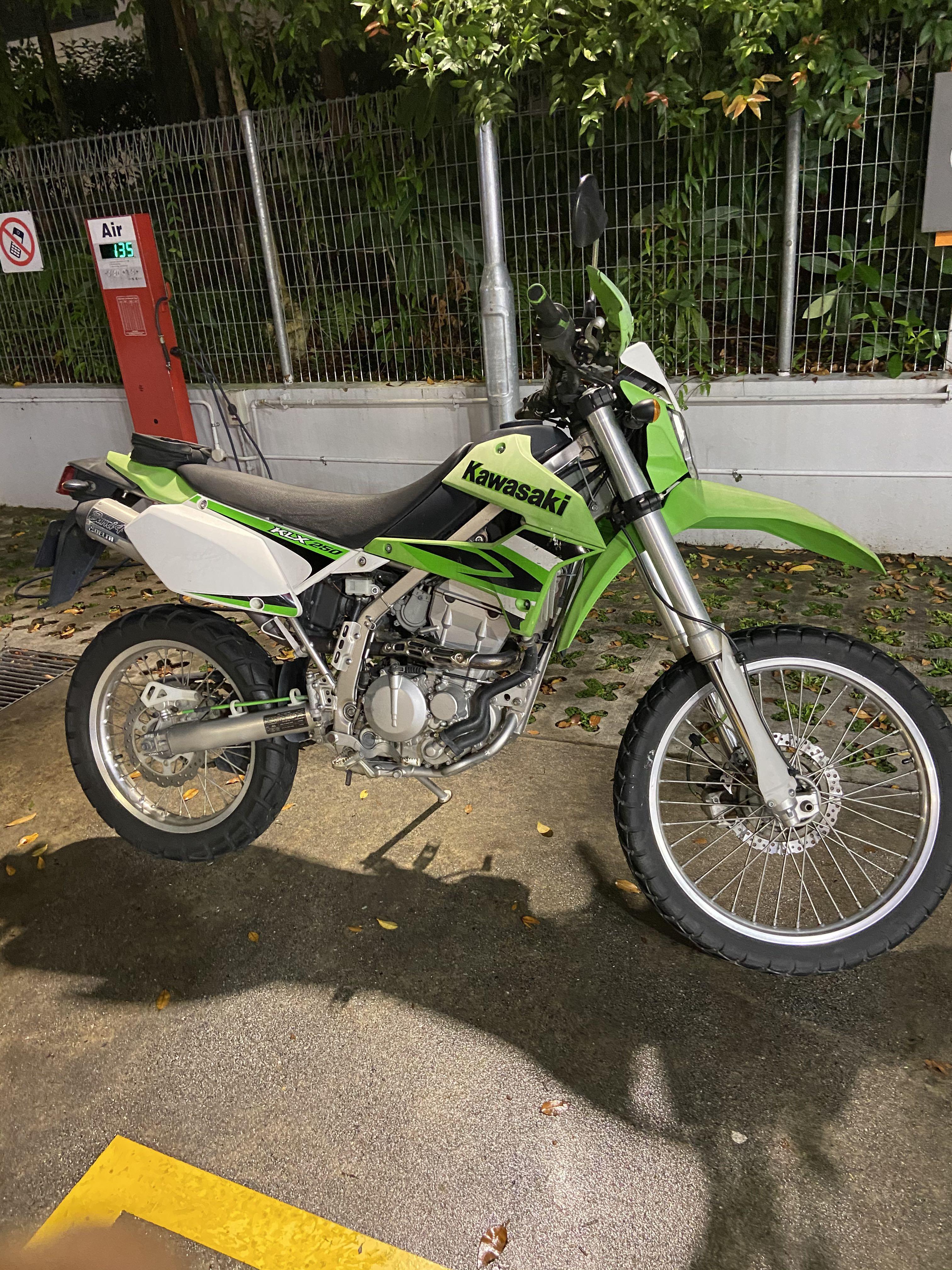 Kawasaki KLX 250 Dual purpose dirt bike.Cheap because Buyer needs