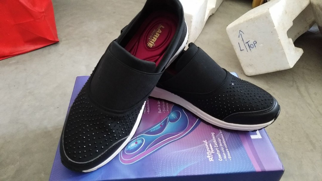 larrie comfort shoes