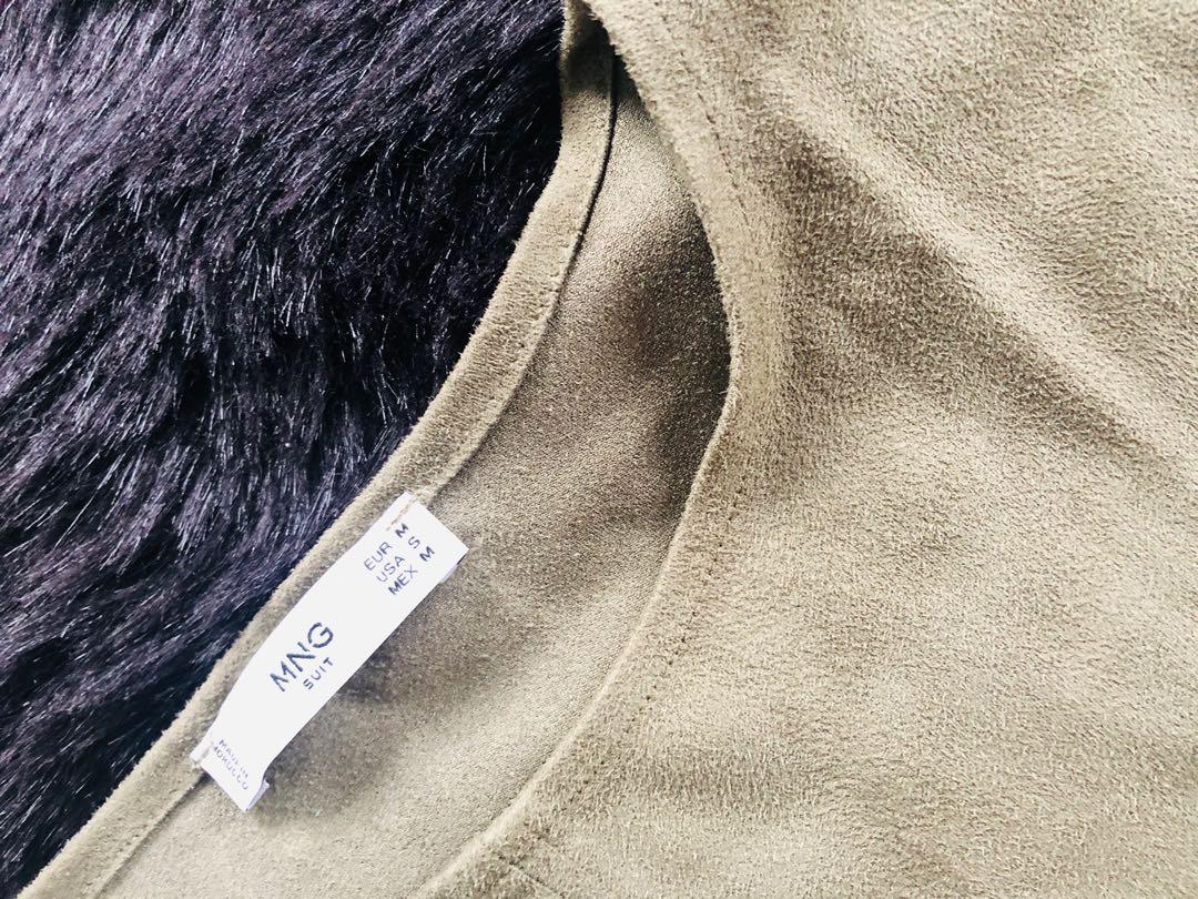 Mango moss green top (Category: Others Tops) located in Quezon City. Submitted by monmonmon13 (Listing ID 1075121572, Image 3). Description: Mango (MNG Suit) moss green top Fleece-like fabric In mint condition. No damages or stains. Size: US 6 / UK 10 / Medium Preloved ❤️ Newly-laundered for your safety 🥰 .