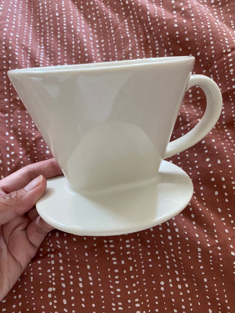 Muji porcelain coffee dripper, Furniture & Home Living, Kitchenware