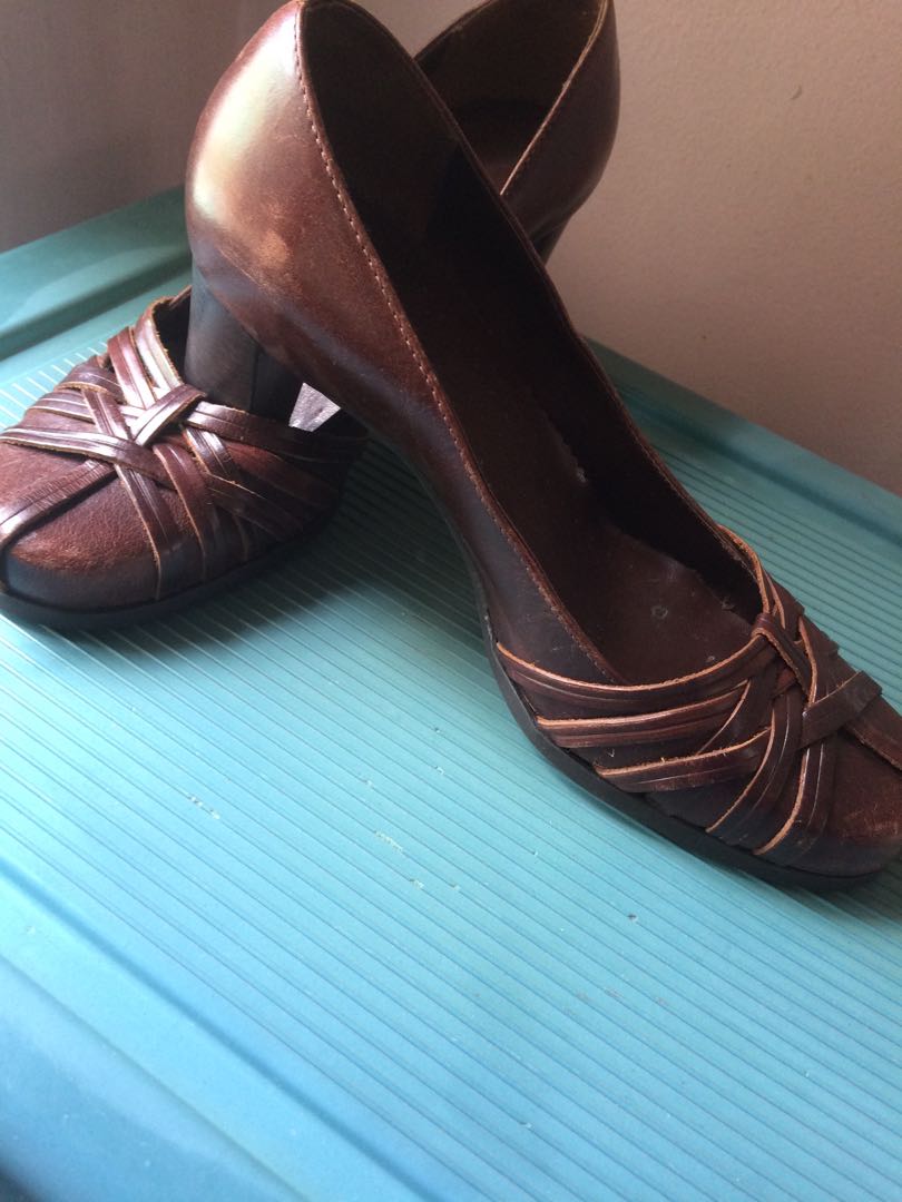 naturaliser heels