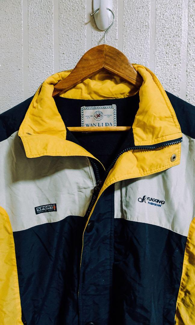 Navy Blue/Yellow Jacket, Men's Fashion 