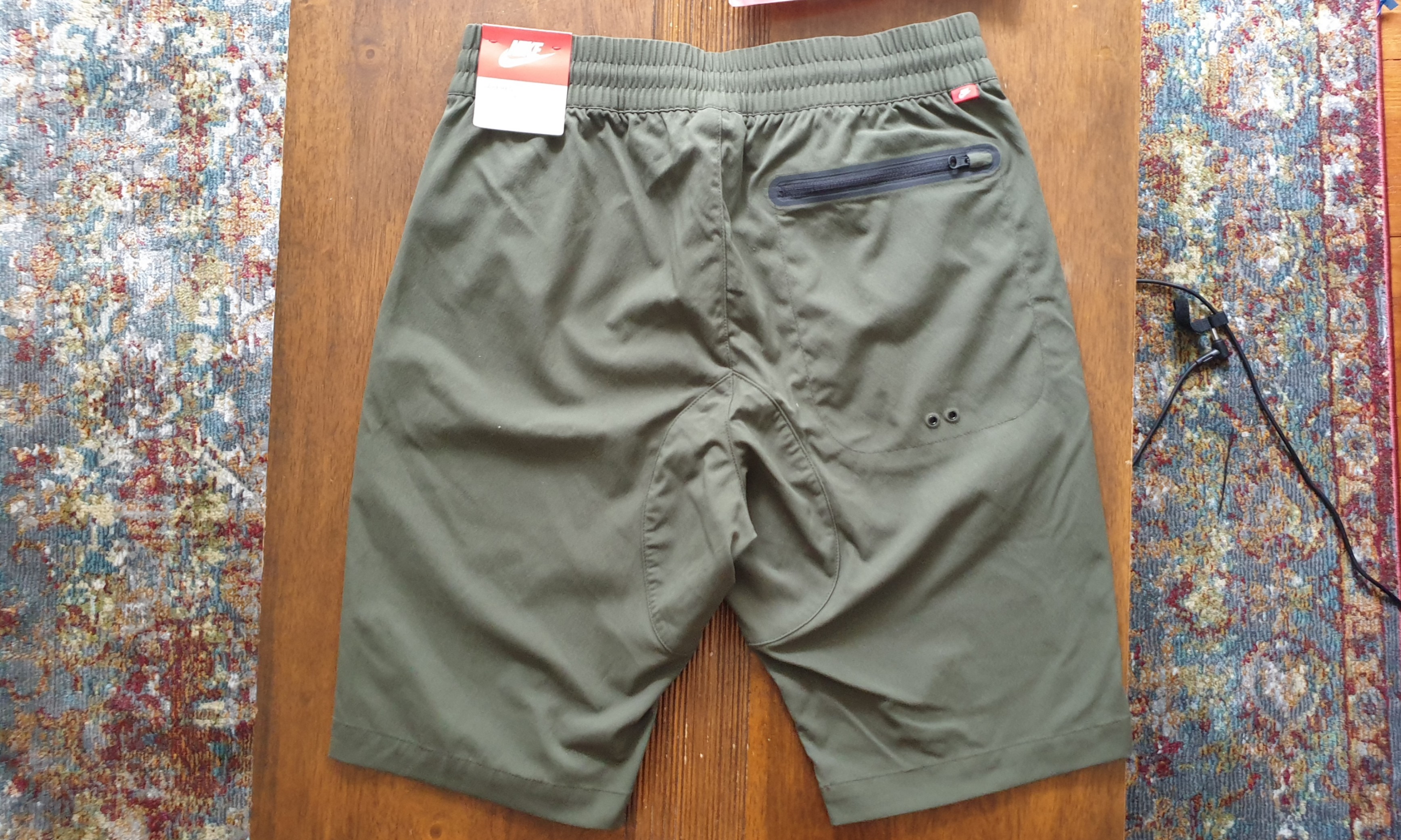 dark green nike shorts