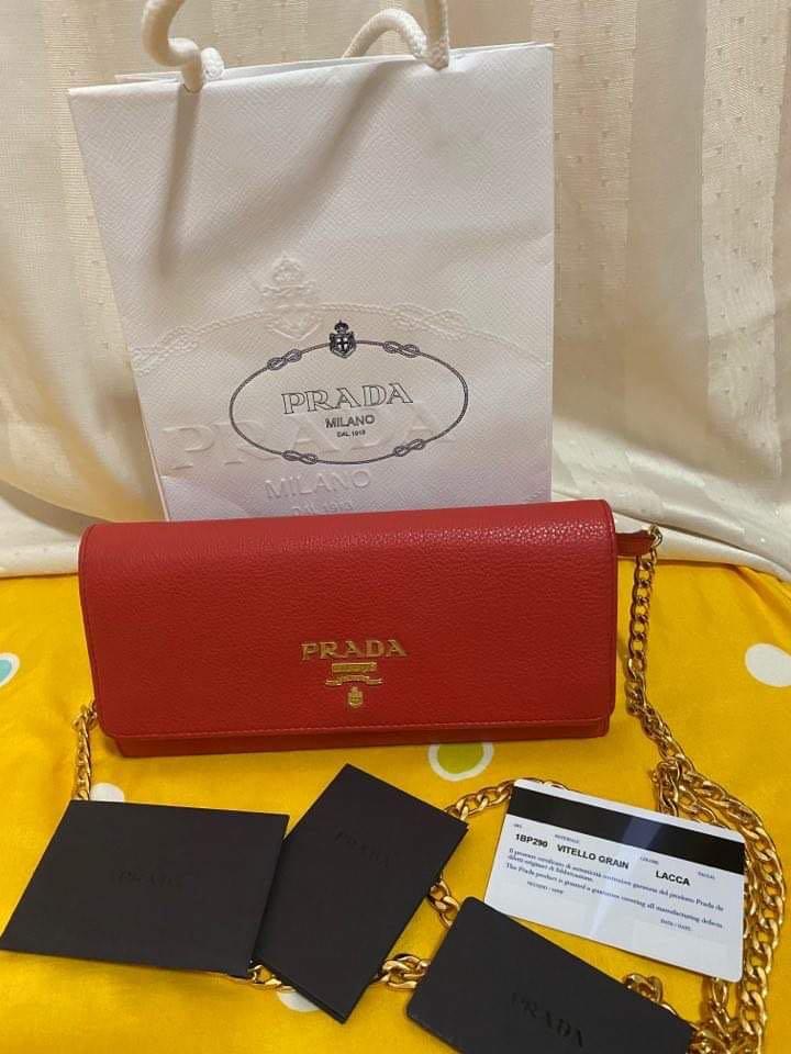 Prada wallet on chain bag 2025