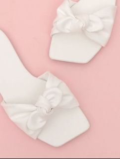 (Category: ) located in . Submitted by theprettylabel (Listing ID 1075232607, Image 1). Description: .