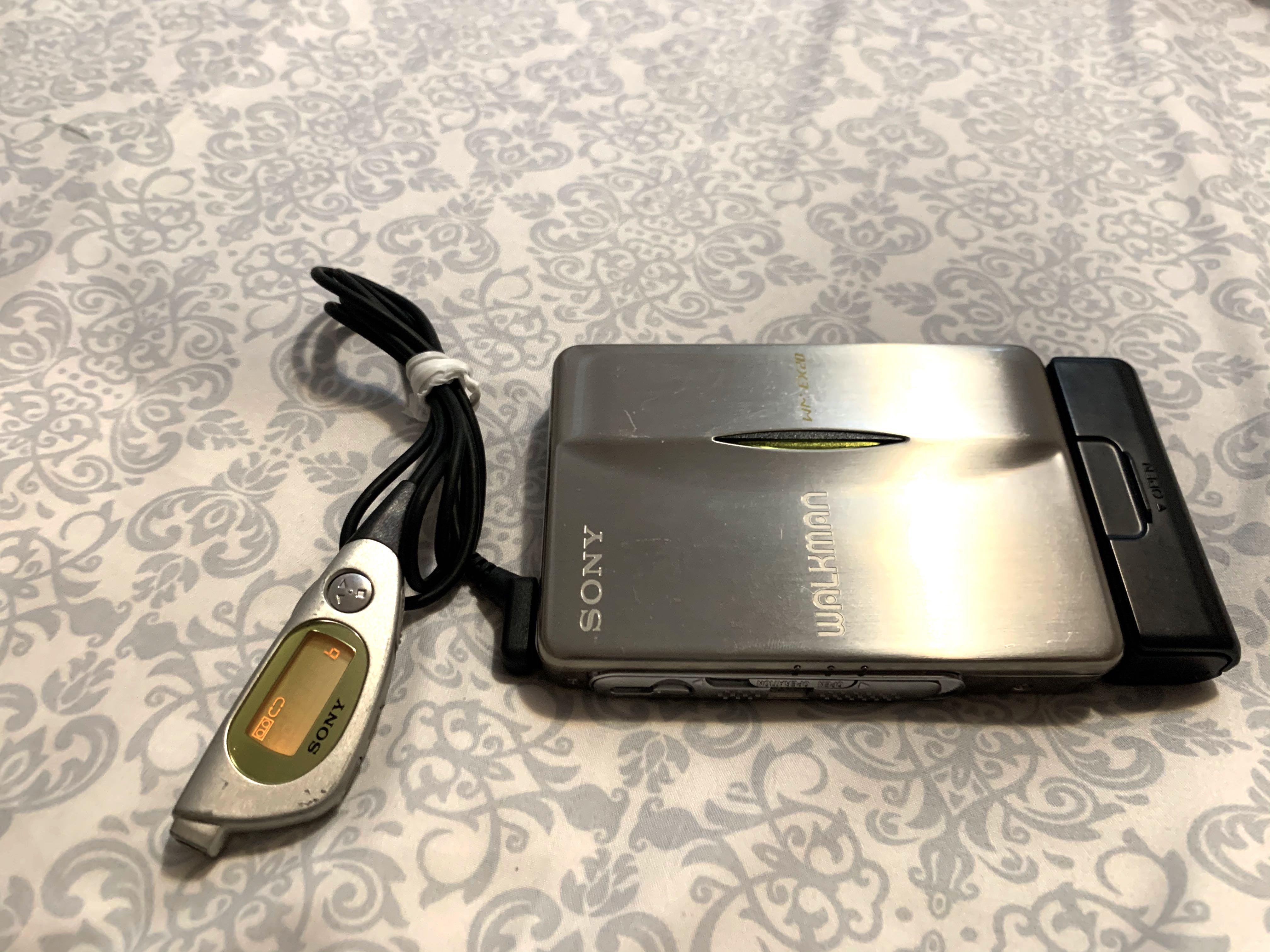 ジャンク SONY WALKMAN 荒っぽく WM-EX20 本体のみ