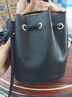 (Kategori: ) berada di . Dikirim oleh puttpp (ID iklan 1075106653, Gambar 1). Deskripsi: .