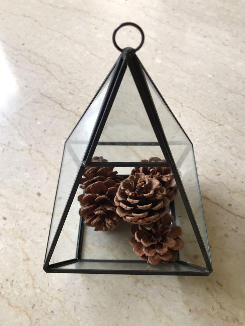 Triangular decorative tray (Category: Everything Else) located in Singapore. Submitted by nella33 (Listing ID 1075197830, Image 2). Description: Used once for wedding decoration. Comes with dried acorns as well..